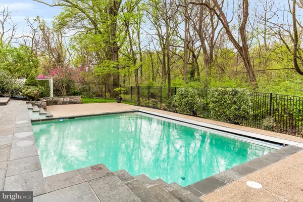 Chevy Chase, MD 20815,4902 DERUSSEY PKWY