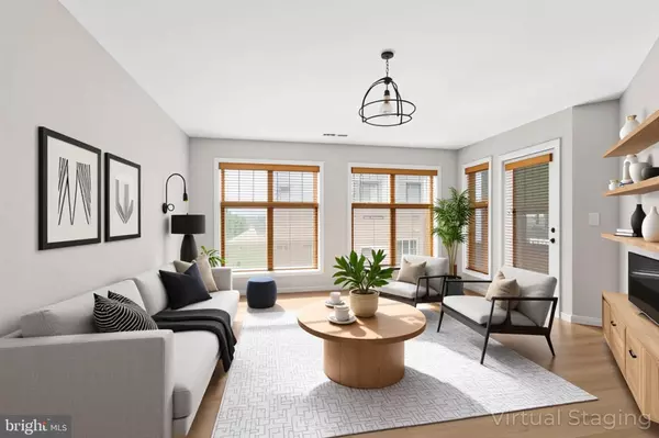 Falls Church, VA 22041,5565 SEMINARY RD #206