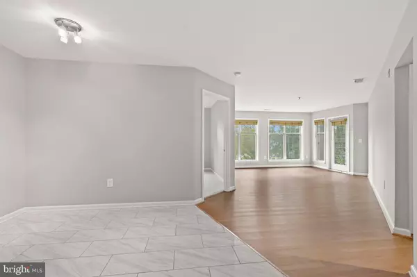 5565 SEMINARY RD #206, Falls Church, VA 22041