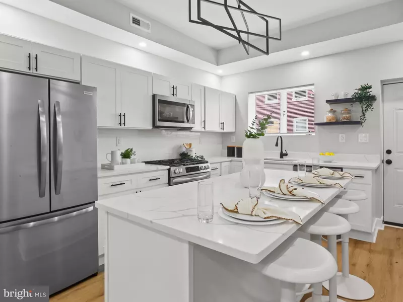 5 N CLINTON ST, Baltimore, MD 21224