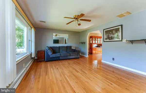 Little Egg Harbor Twp, NJ 08087,4 SEMINOLE DR