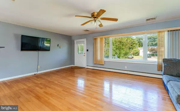 Little Egg Harbor Twp, NJ 08087,4 SEMINOLE DR