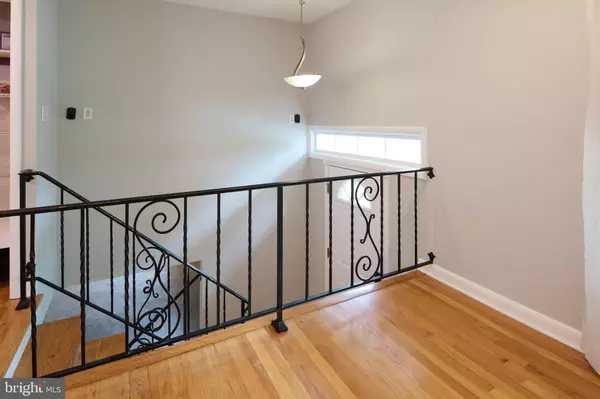 State College, PA 16801,1516 ELIZABETH RD