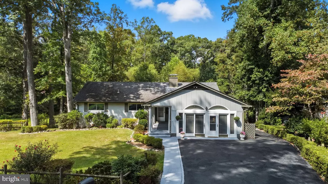 18312 CANDICE DR, Triangle, VA 22172