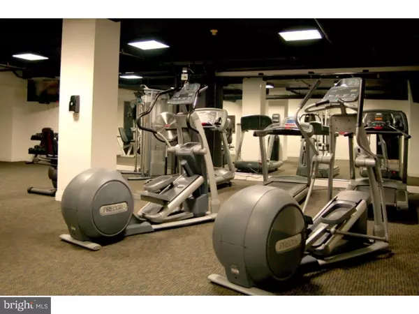 Philadelphia, PA 19102,1411-3 WALNUT ST #1002