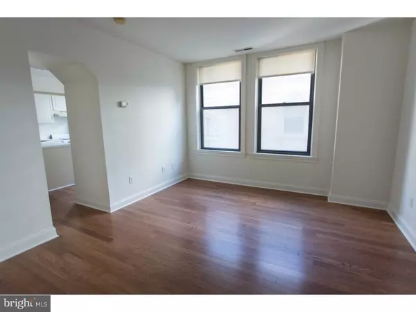 Philadelphia, PA 19102,1411-1 WALNUT ST #309