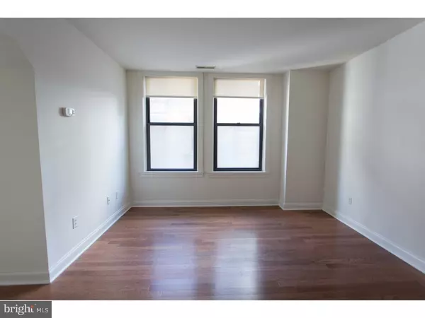 Philadelphia, PA 19102,1411-1 WALNUT ST #309