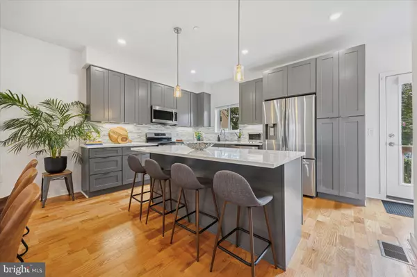 Philadelphia, PA 19119,7005 PIPERS GLEN WAY