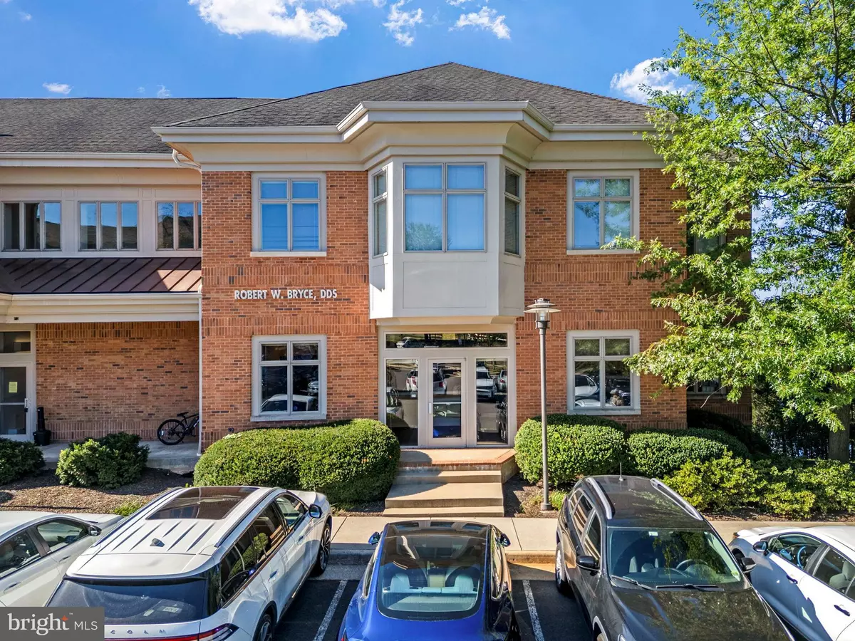 Sterling, VA 20165,46165 WESTLAKE DR #230