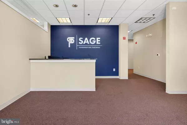 Sterling, VA 20165,46165 WESTLAKE DR #230