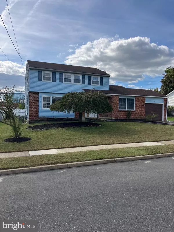 14 BENNER RD, Blackwood, NJ 08012