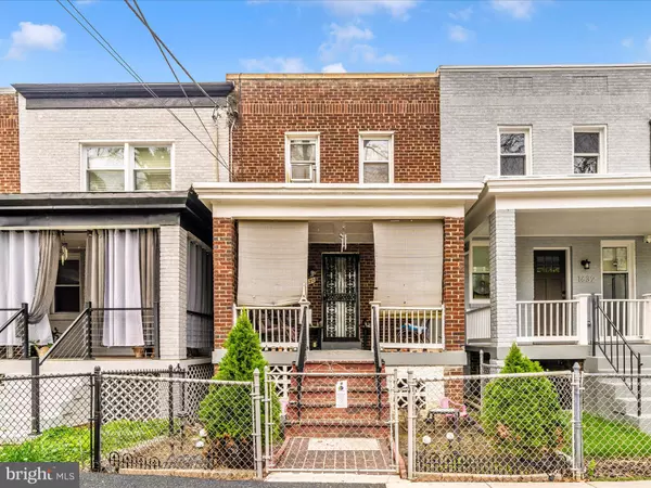 Washington, DC 20020,1630 RIDGE PL SE