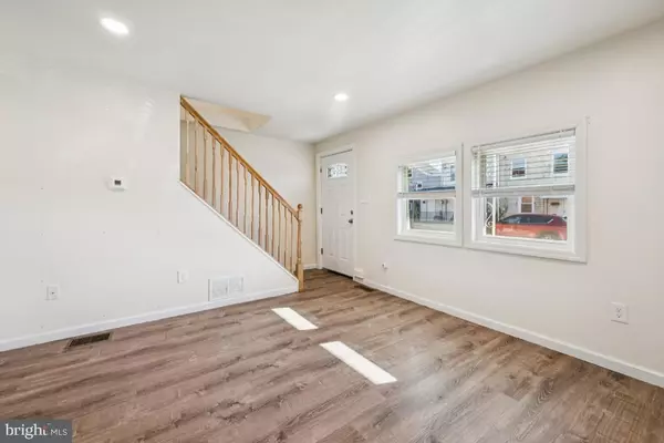 Gloucester City, NJ 08030,111 N SUSSEX ST