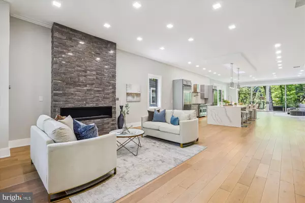 Washington, DC 20015,5706 NEVADA AVE NW