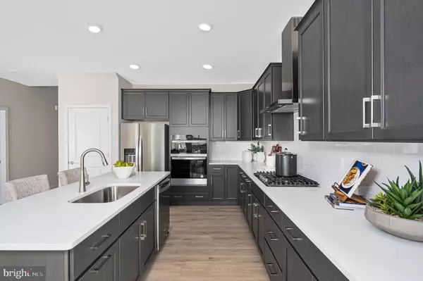 Newark, DE 19702,715 STAIRWAY FALLS DR