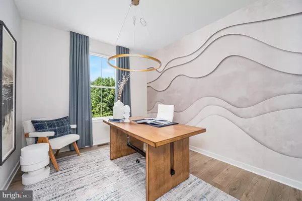 Newark, DE 19702,715 STAIRWAY FALLS DR