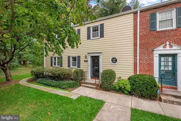 Chevy Chase, MD 20815,6700 KENWOOD FOREST LN #52