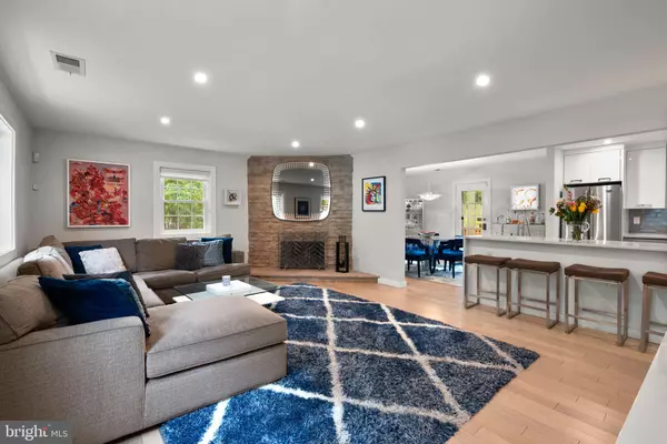Chevy Chase, MD 20815,6700 KENWOOD FOREST LN #52