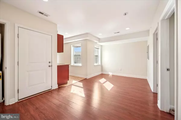 Philadelphia, PA 19121,1421 N 18TH ST #3