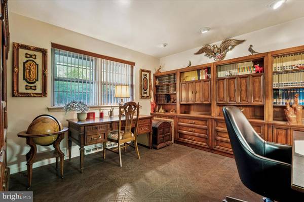 Elkins Park, PA 19027,341 CEDAR RD