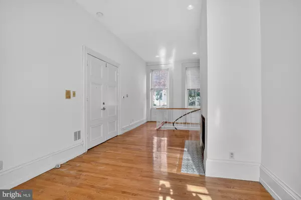 Philadelphia, PA 19130,1720 WALLACE ST #101