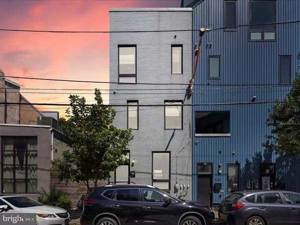 231 W THOMPSON ST, Philadelphia, PA 19122