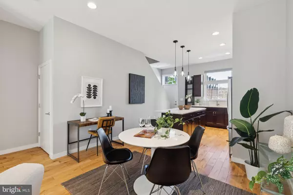 Philadelphia, PA 19122,231 W THOMPSON ST