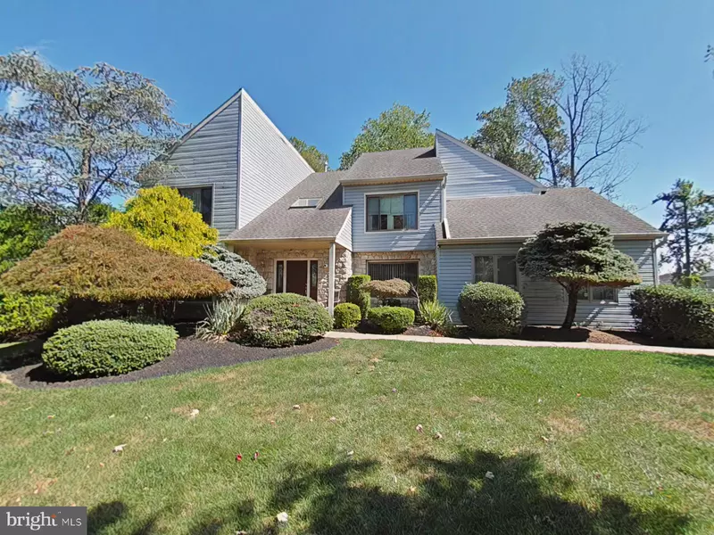 206 STEEPLECHASE DR, North Wales, PA 19454