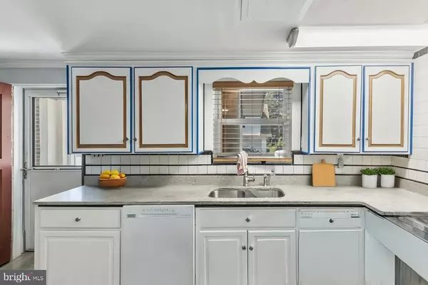 Vineland, NJ 08360,48 N MYRTLE ST