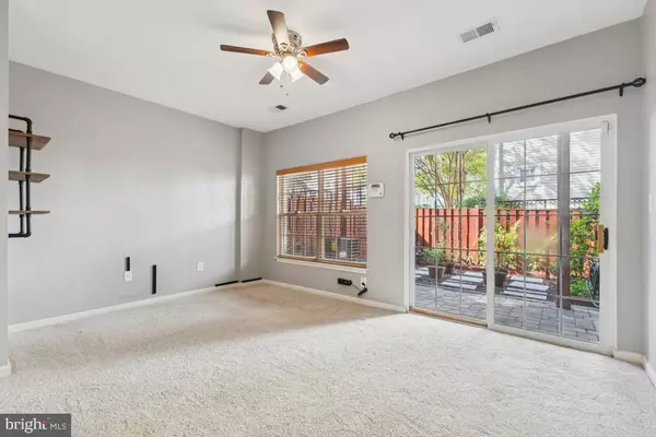 Alexandria, VA 22312,5332 CHIEFTAIN CIR