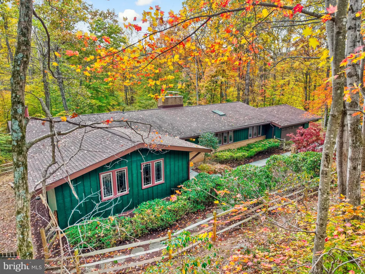 Clifton, VA 20124,6812 GLENCOVE DR