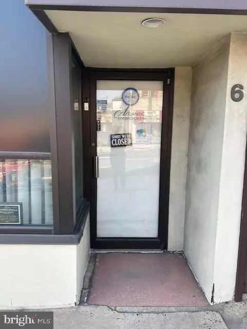 Glenside, PA 19038,6 S EASTON RD