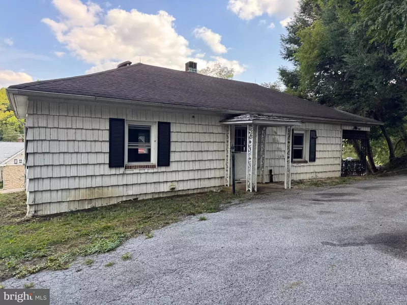 868 RIDGE RD, Airville, PA 17302