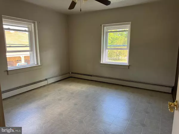 Airville, PA 17302,868 RIDGE RD