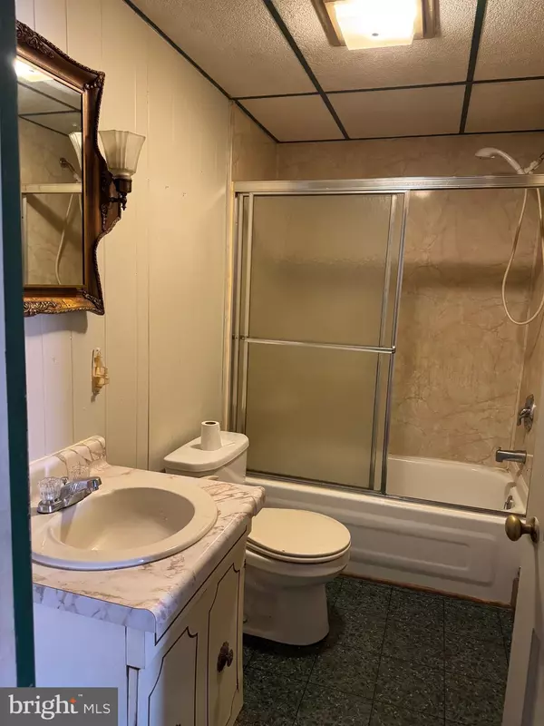 Airville, PA 17302,868 RIDGE RD