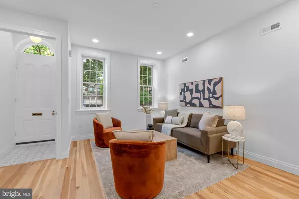 Philadelphia, PA 19106,202 SPRUCE ST