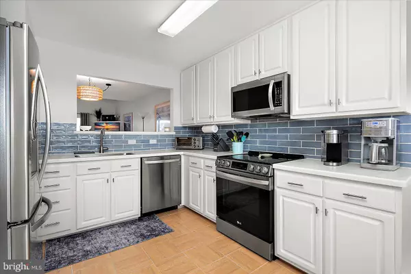 Ocean View, DE 19970,30399 PAVILION DR #1306