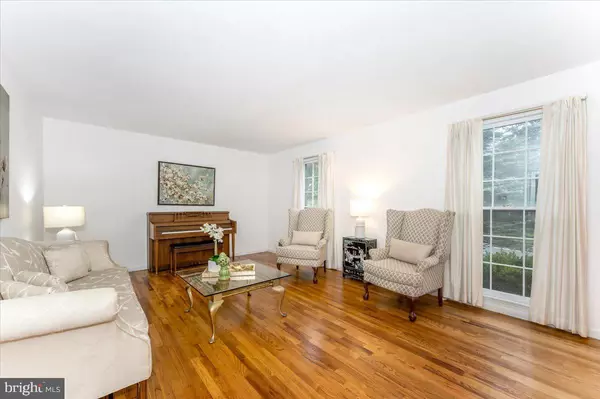 Potomac, MD 20854,8813 TUCKERMAN LN