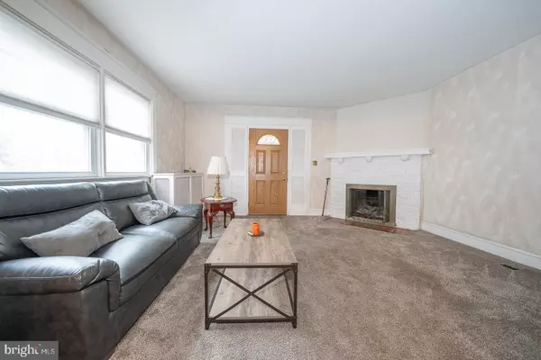 Havertown, PA 19083,26 E TURNBULL AVE