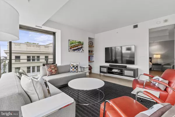 Washington, DC 20001,925 H ST NW #1006