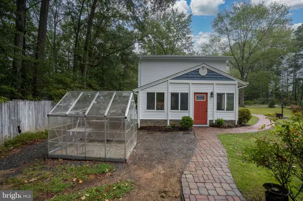 Colonial Beach, VA 22443,95 HICKORY LN