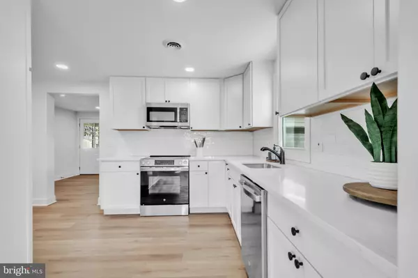 Boonsboro, MD 21713,211 DELLA LN