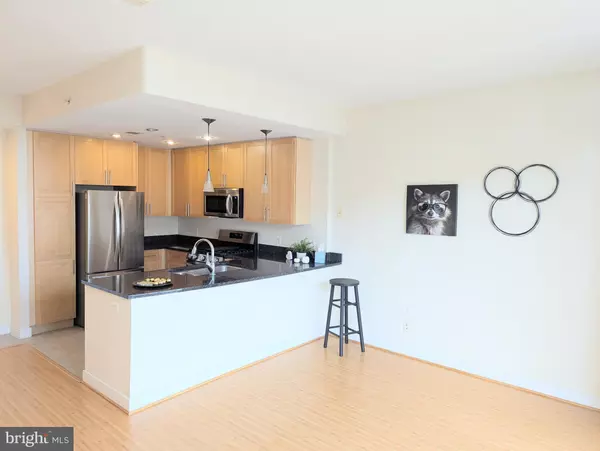 820 N POLLARD ST #810, Arlington, VA 22203