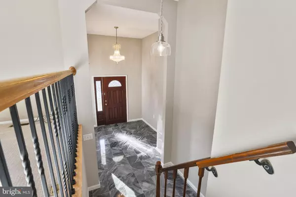 Great Falls, VA 22066,10622 CAVALCADE ST