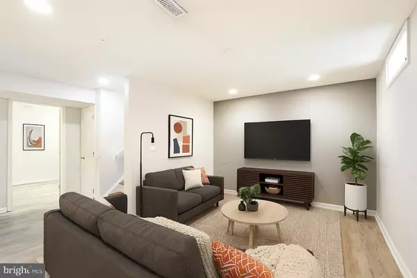 Stafford, VA 22554,9 VARONE DR