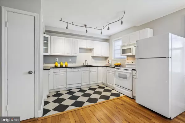 Arlington, VA 22204,1317 S WALTER REED DR S #17301
