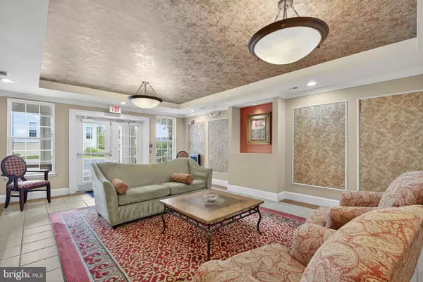 Warrenton, VA 20187,6704 HOLLY FARM LN #204