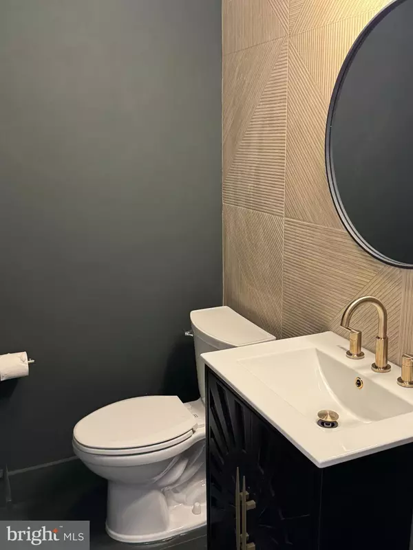 Philadelphia, PA 19149,7246 CALVERT ST