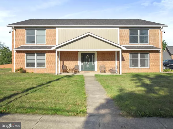 235 S RIDGE AVE #B, Greencastle, PA 17225
