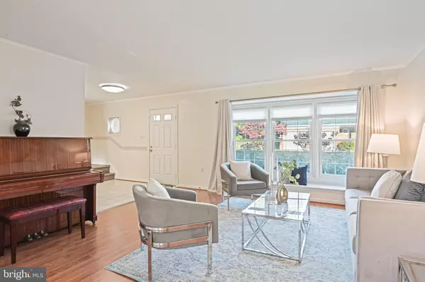 Herndon, VA 20171,3025 HUGHSMITH CT